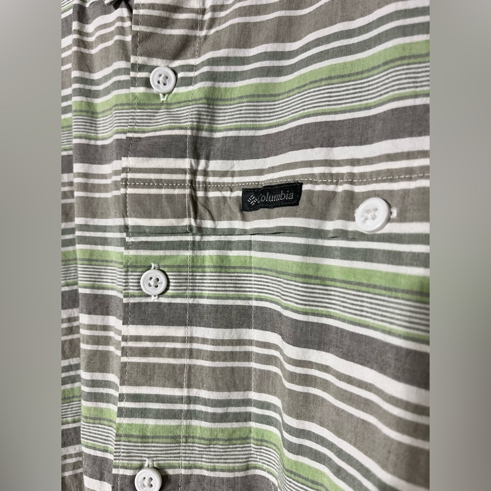Columbia button down short sleeve shirt XL